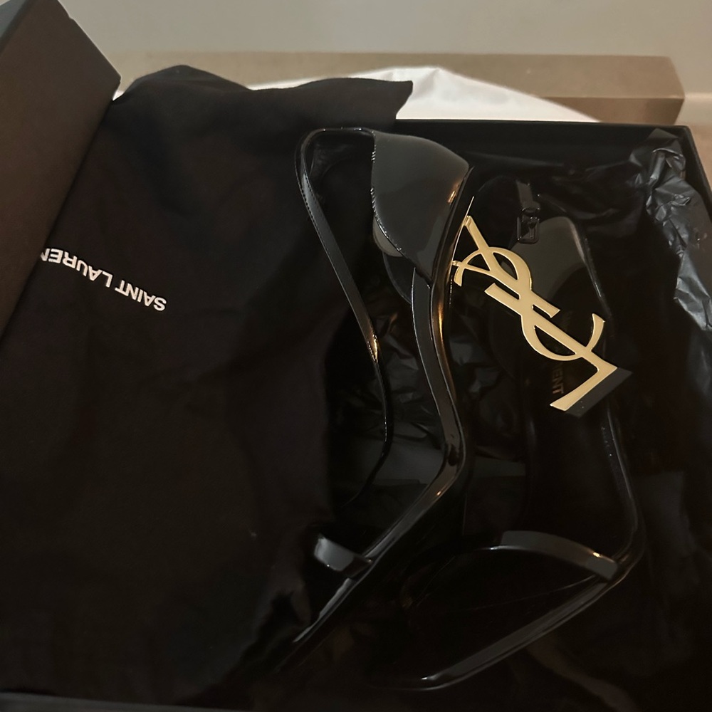 YSL heels size 37. Worn twice. Paid $1,000 asking price 800. Still have the box. - Picture 3 of 4
